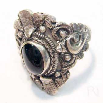 Rings Ri-01 ring with pattern